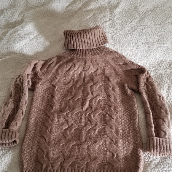 Sweaters - Picture 2 of 2